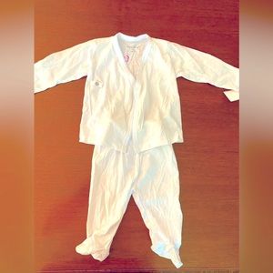 kissy kissy Set/3 Top 0-3 mos and two bottoms 0-3mos and 3-6 mos. White /bl.